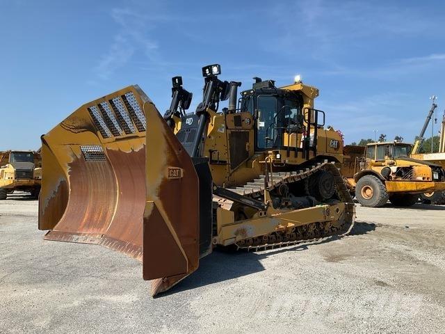 CAT D9 بلدوزرات مجنزرة