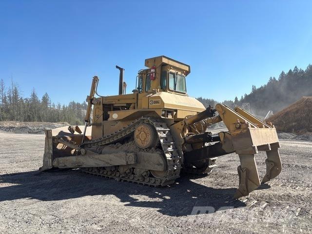 CAT D9L بلدوزرات مجنزرة