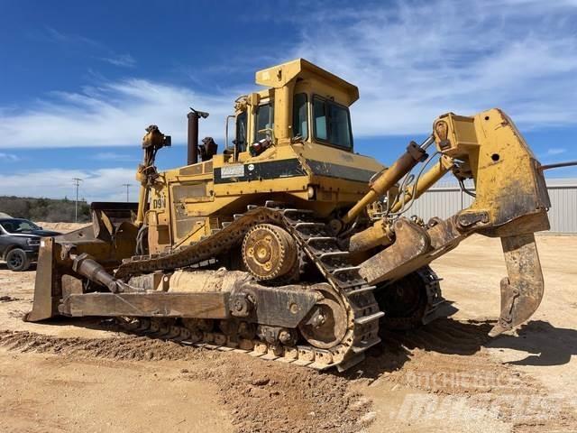 CAT D9N بلدوزرات مجنزرة