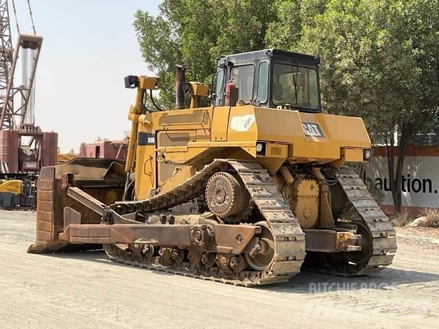 CAT D9R بلدوزرات مجنزرة