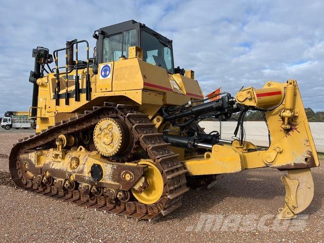 CAT D9T بلدوزرات مجنزرة