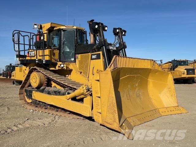 CAT D9T بلدوزرات بعجلات