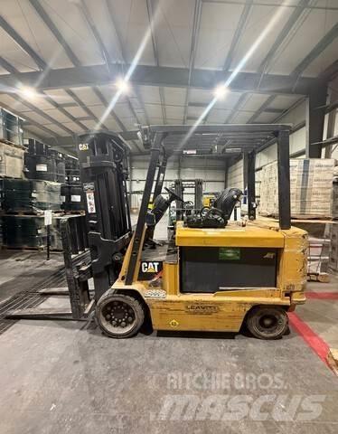 CAT E8000 شاحنات ذات رافعات شوكية تعمل بالكهرباء
