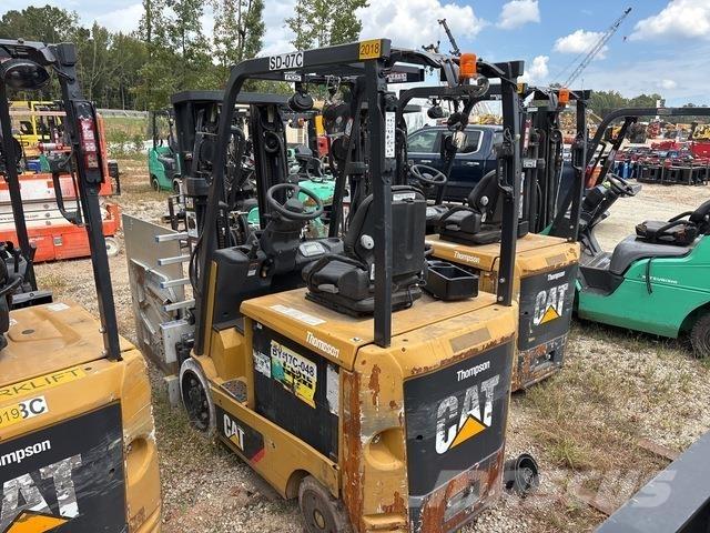CAT EC25N2 شاحنات ذات رافعات شوكية تعمل بالكهرباء