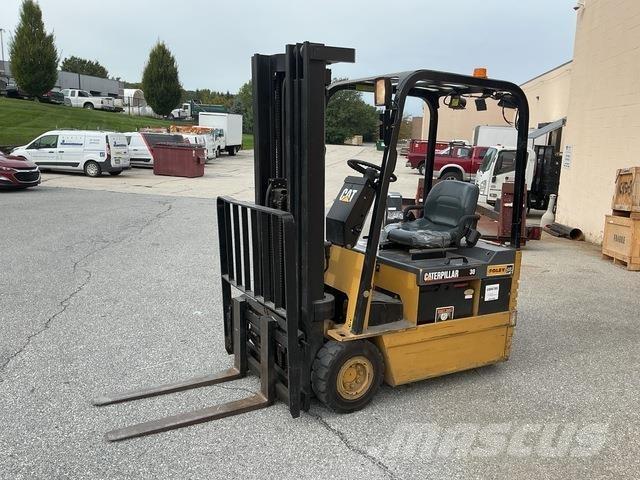 CAT EP15T-36A شاحنات ذات رافعات شوكية تعمل بالكهرباء