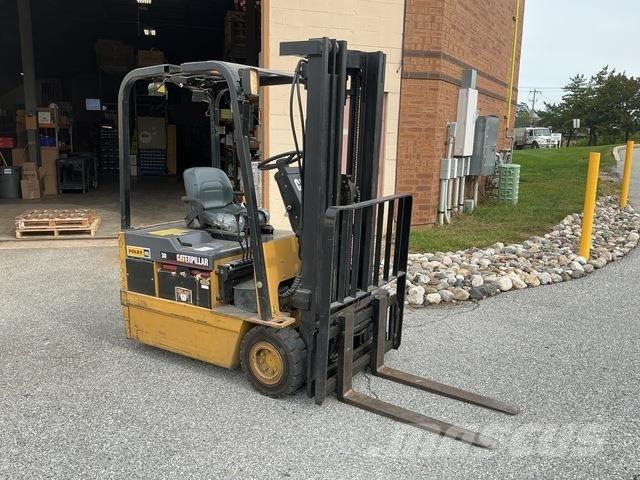 CAT EP15T-36A شاحنات ذات رافعات شوكية تعمل بالكهرباء