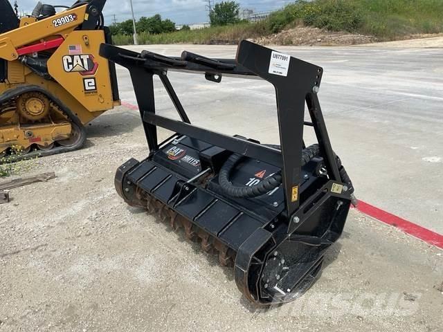 CAT HM115 ماكينات تقطيع أخشاب الحراجة