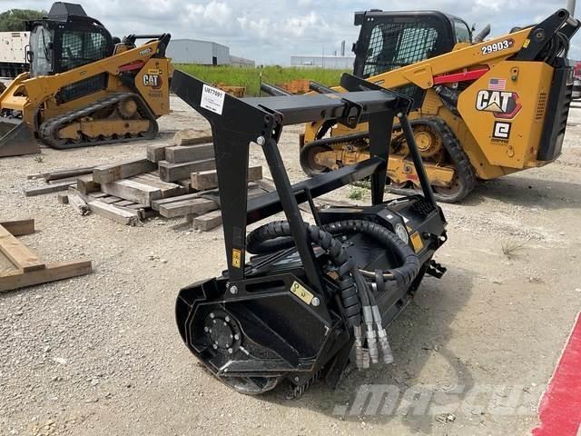 CAT HM115 ماكينات تقطيع أخشاب الحراجة