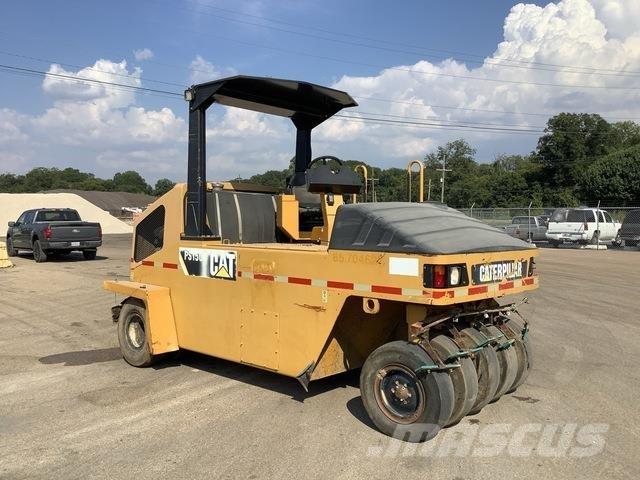 CAT PS-150C مداحل ذات إطارات هوائية