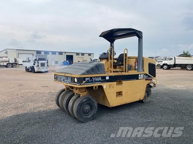 CAT PS-200B مداحل ذات إطارات هوائية