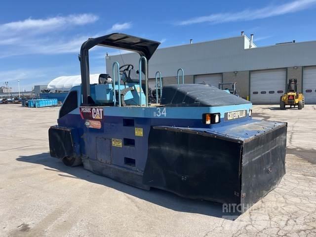 CAT PS-360C مداحل ذات إطارات هوائية