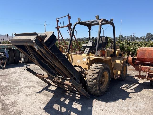 CAT R50 شاحنات الطرق الوعرة