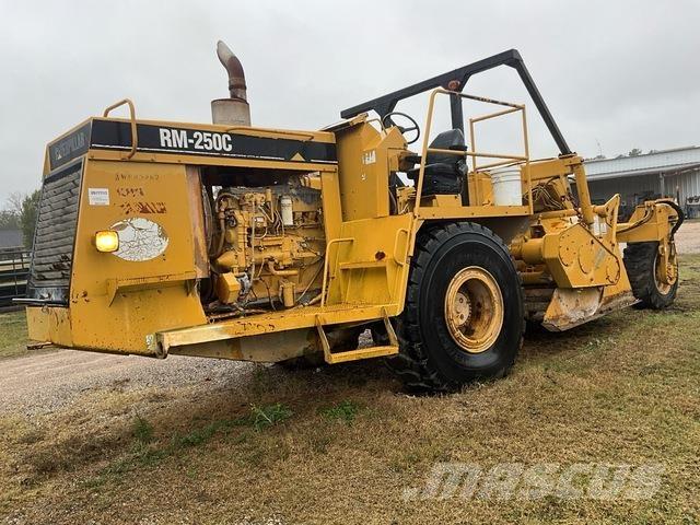 CAT RM-250C ضاغطات التربة