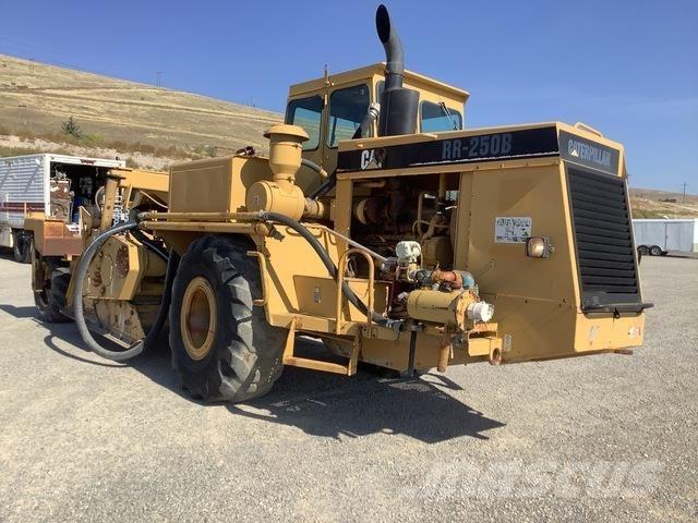 CAT RR250B ضاغطات التربة
