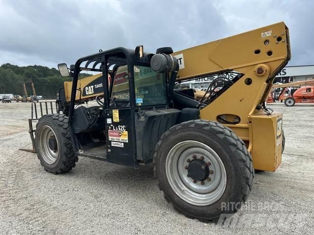 CAT TL642C مناولات متداخلة