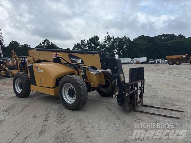 CAT TL642D مناولات متداخلة