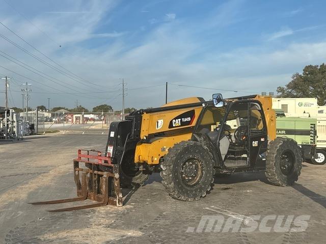 CAT TL642D مناولات متداخلة