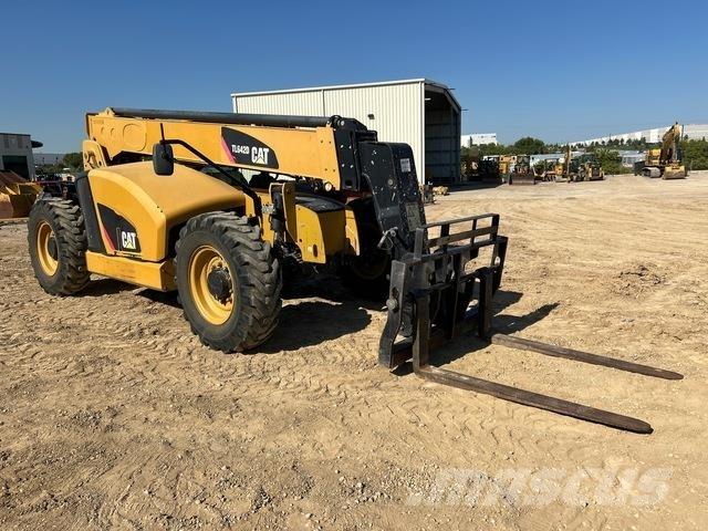 CAT TL642D مناولات متداخلة