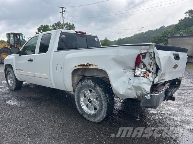 Chevrolet 1500 شاحنات خفيفة/مفصلية الجوانب