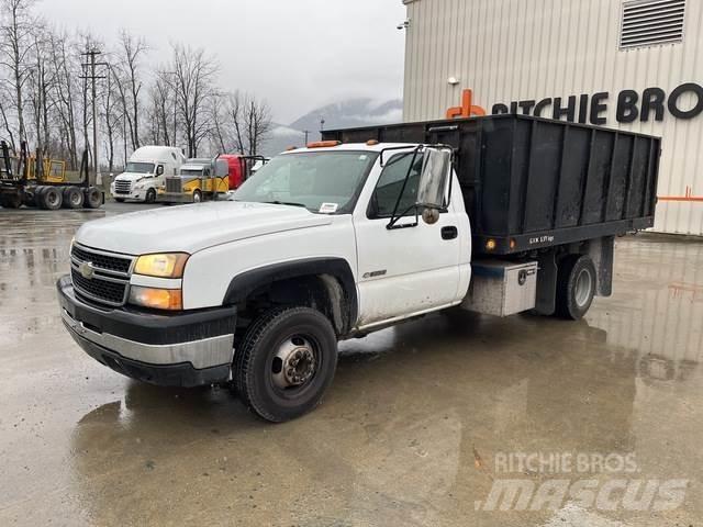 Chevrolet 3500 شاحنات مسطحة/مفصلية الجوانب