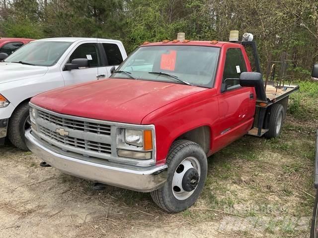 Chevrolet 3500 شاحنات مسطحة/مفصلية الجوانب