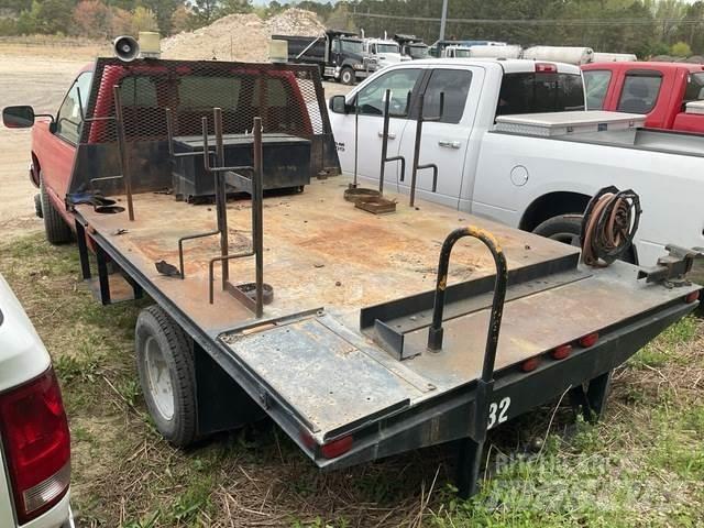 Chevrolet 3500 شاحنات مسطحة/مفصلية الجوانب