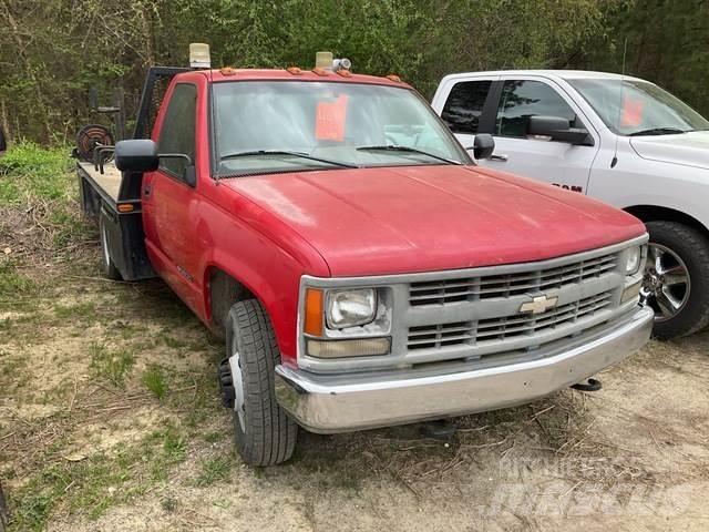 Chevrolet 3500 شاحنات مسطحة/مفصلية الجوانب