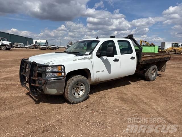 Chevrolet 3500 شاحنات مسطحة/مفصلية الجوانب