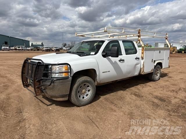 Chevrolet 3500 شاحنات خفيفة/مفصلية الجوانب