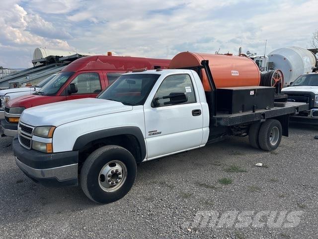 Chevrolet 3500 شاحنات مسطحة/مفصلية الجوانب