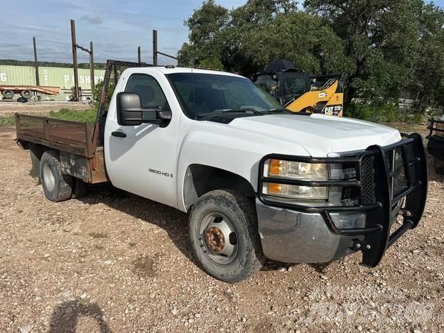 Chevrolet 3500 شاحنات مسطحة/مفصلية الجوانب