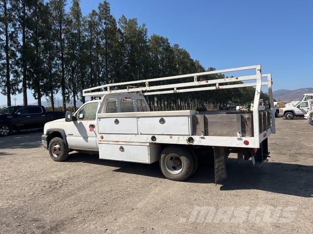 Chevrolet 3500 شاحنات مسطحة/مفصلية الجوانب