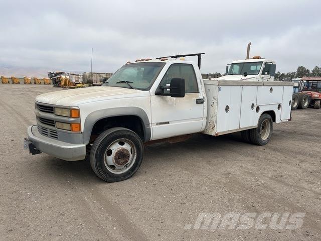 Chevrolet 3500 شاحنات خفيفة/مفصلية الجوانب