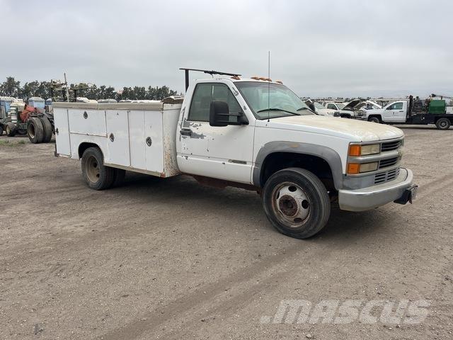 Chevrolet 3500 شاحنات خفيفة/مفصلية الجوانب