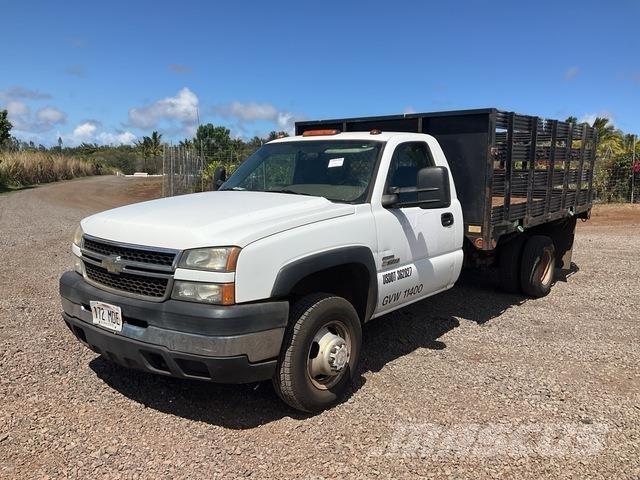 Chevrolet 3500 شاحنات مسطحة/مفصلية الجوانب