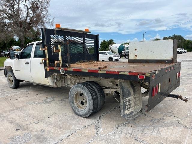 Chevrolet 3500 شاحنات خفيفة/مفصلية الجوانب