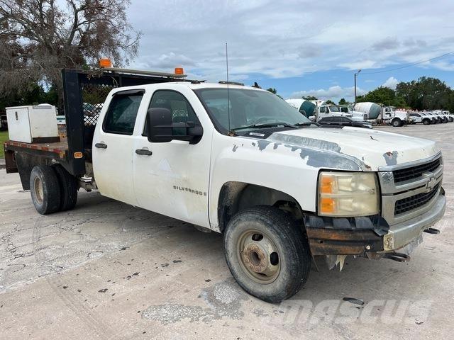 Chevrolet 3500 شاحنات خفيفة/مفصلية الجوانب