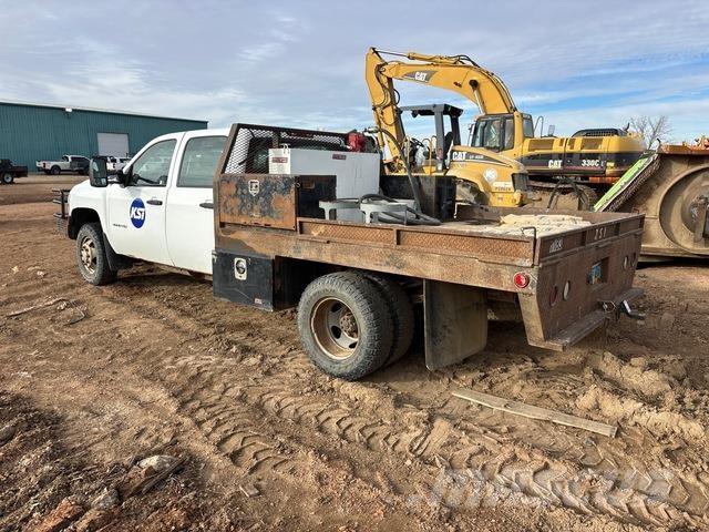 Chevrolet 3500 شاحنات مسطحة/مفصلية الجوانب