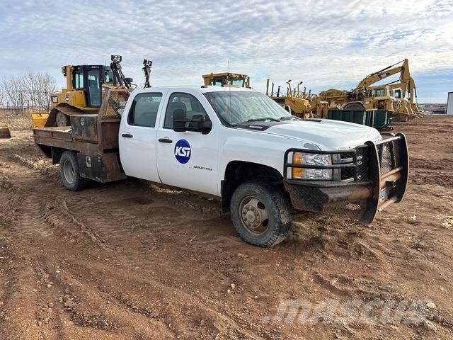 Chevrolet 3500 شاحنات مسطحة/مفصلية الجوانب