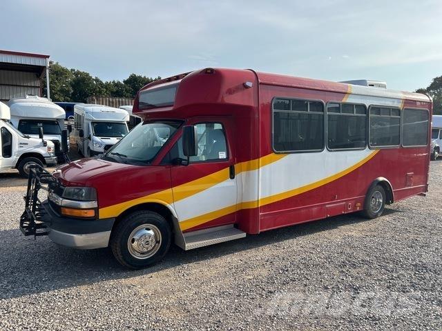 Chevrolet 4500 حافلة صغيرة