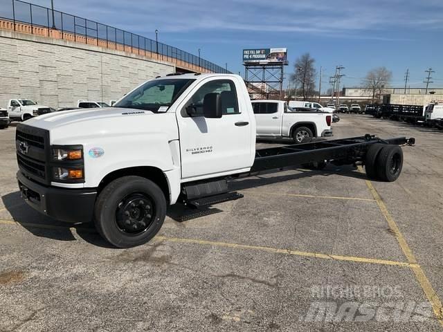 Chevrolet 5500 كابينة والداخلية