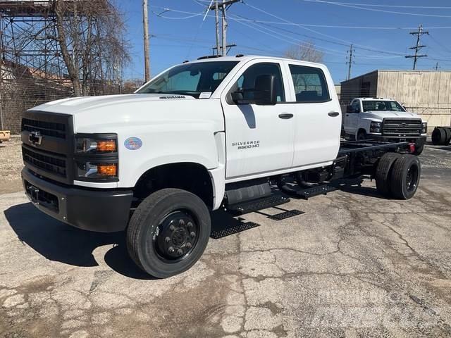 Chevrolet 5500 كابينة والداخلية