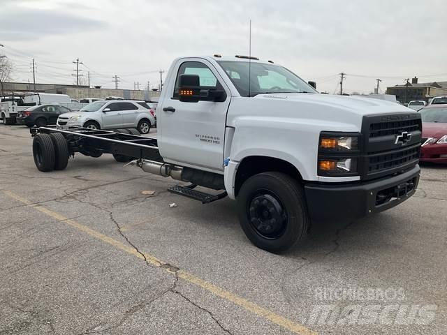 Chevrolet 6500 كابينة والداخلية