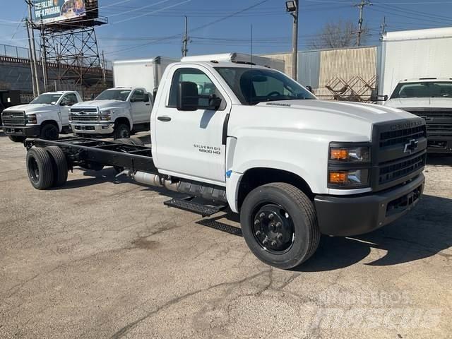 Chevrolet 6500 كابينة والداخلية