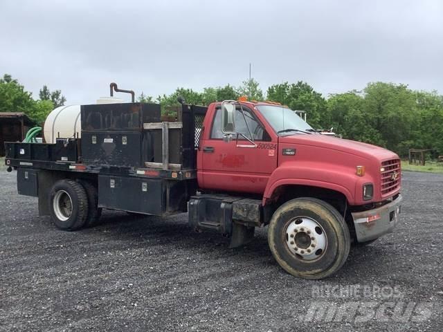 Chevrolet 7500 شاحنات مسطحة/مفصلية الجوانب