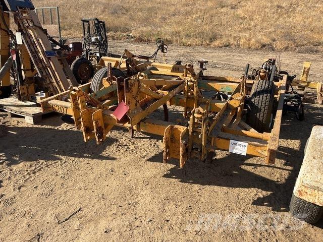  Chisel Plow أخرى