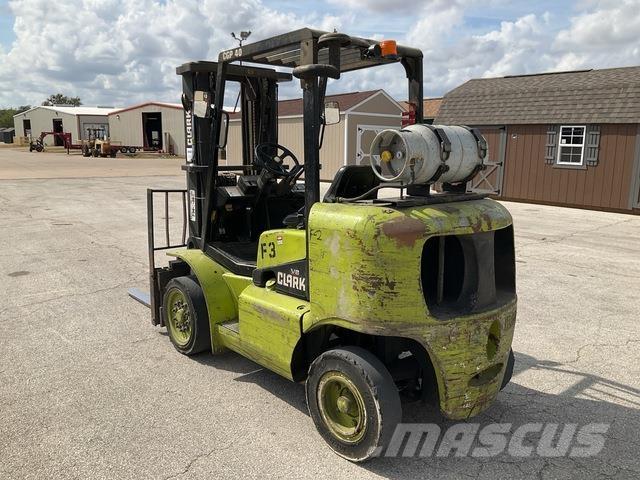 Clark CGP40 LP شاحنات ذات رافعات شوكية - أخرى