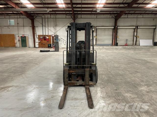Clark S30L شاحنات ذات رافعات شوكية تعمل بالكهرباء
