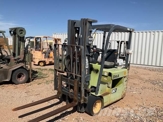 Clark TMX20 شاحنات ذات رافعات شوكية تعمل بالكهرباء