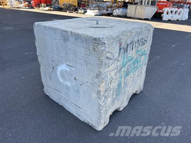  Concrete Block أخرى
